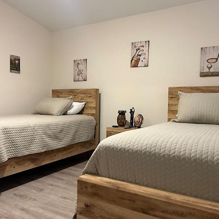 Walking Distance To Stagecoach Villa Indio Exterior photo