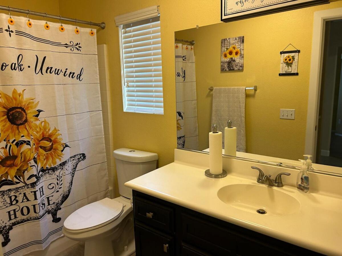 Walking Distance To Stagecoach Villa Indio Exterior photo