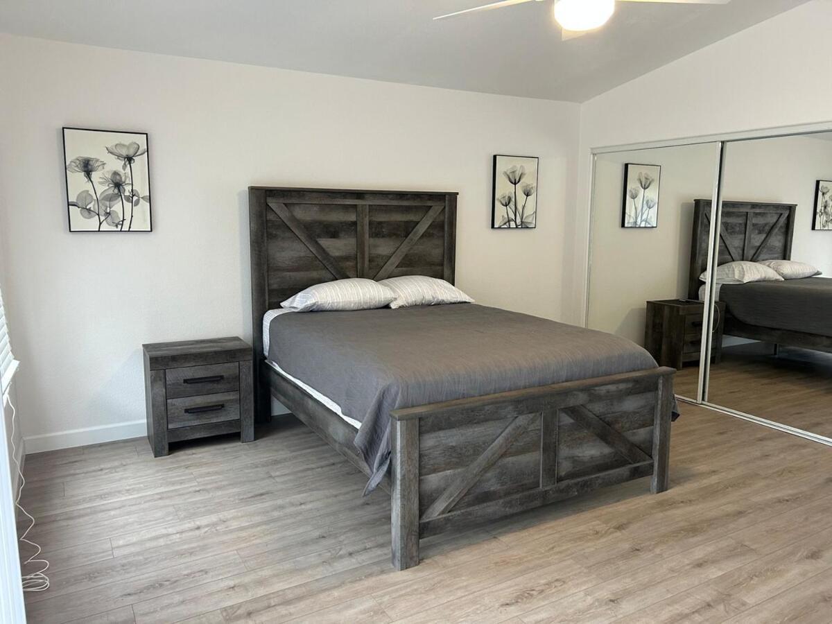 Walking Distance To Stagecoach Villa Indio Exterior photo